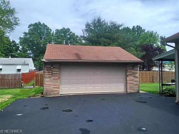 2nd image of 3953 Stratmore Ave