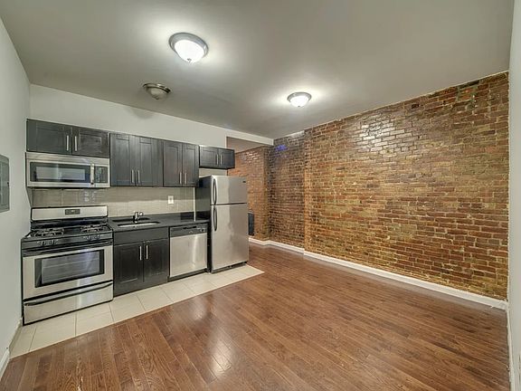 2nd image of 221 E 35th St APT 4FE