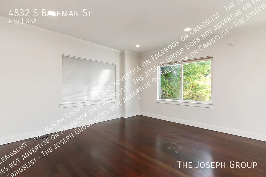 Spacious 4-Bedroom Seattle Living — Photo 2