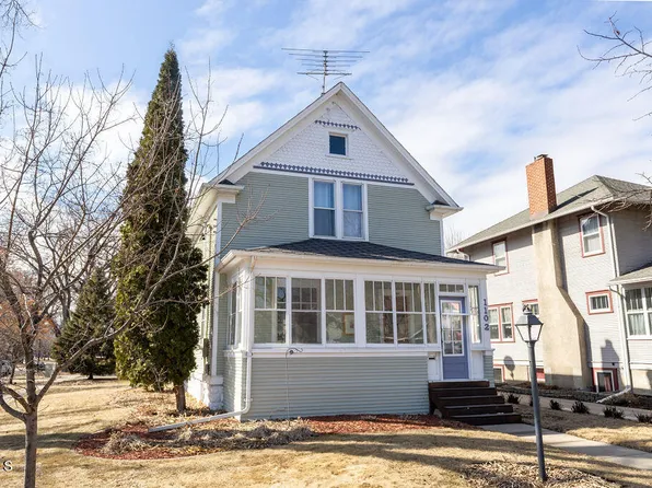 1102 4th St N, Fargo, ND 58102