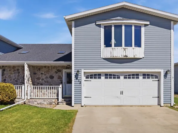 1412 14 1/2 Ave E, West Fargo, ND 58078