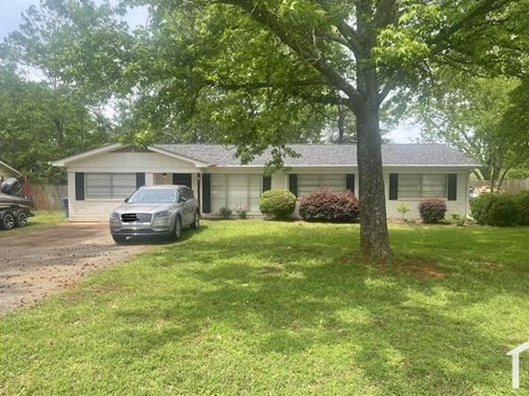 207 Lynch Dr