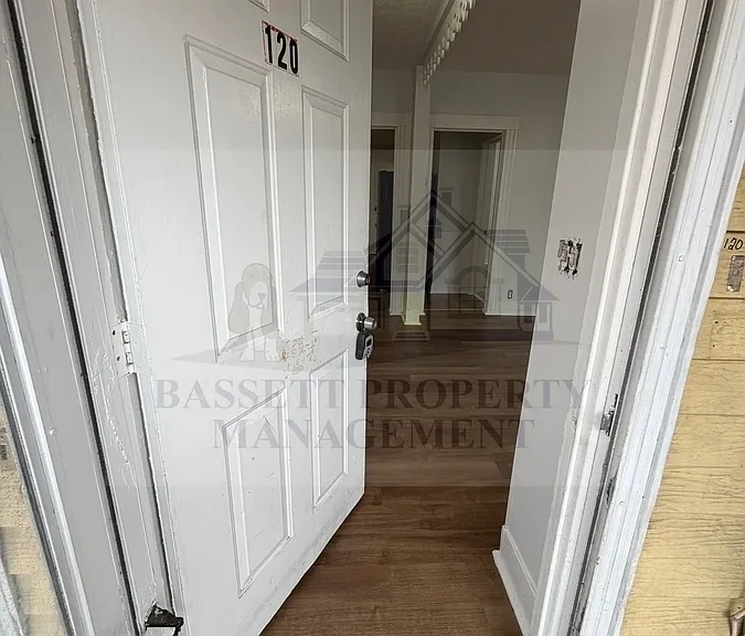 118 Cedar Hill Ave #1 — Photo 3