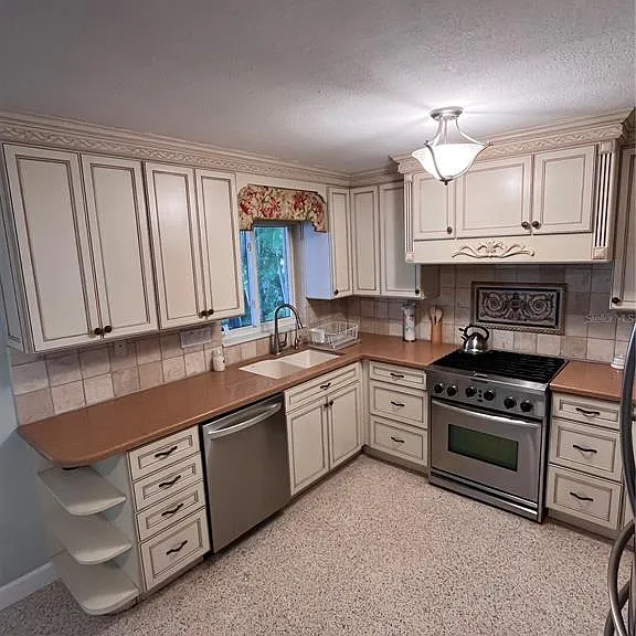 378 Westwinds Dr — Photo 35