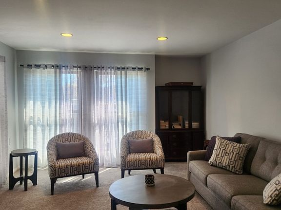 3rd image of 3K Twin Rivers Dr BLDG K #3