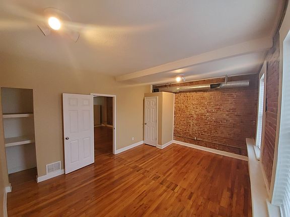 5th image of 560 Gillis St