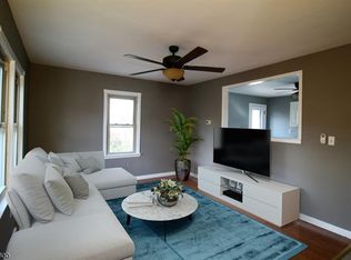 4 Sunrise Ter, Washington, NJ 07882