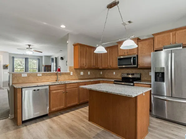 1308 Kensington Blvd, Calera, AL 35040