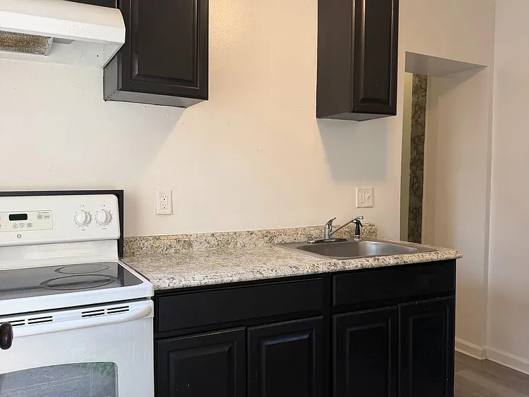 1112 W Glenwood Ave #1 — Photo 14
