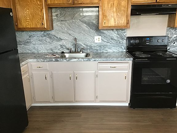 5th image of 702 Harvard Ave