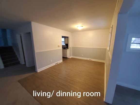 2nd image of 327 Jackson St