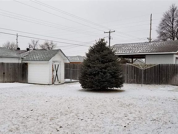 3rd image of 1804 Burlington Blvd