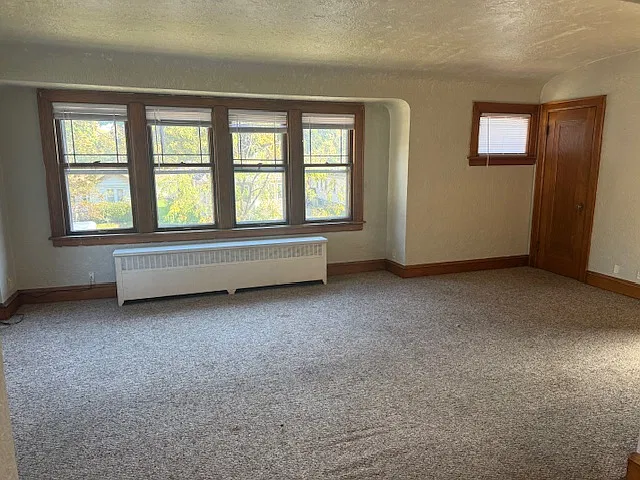 2 bed, 950 sqft, $1,450 — Photo 2