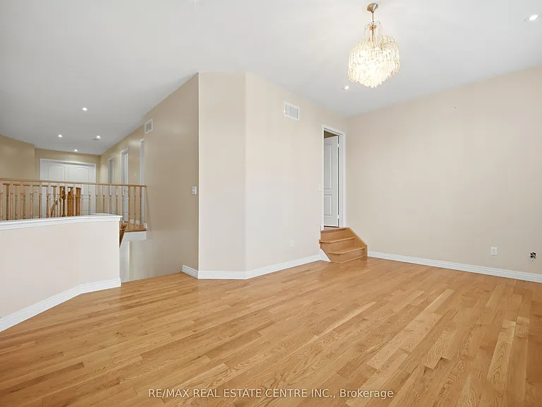 5218 Oscar Peterson Blvd — Photo 24
