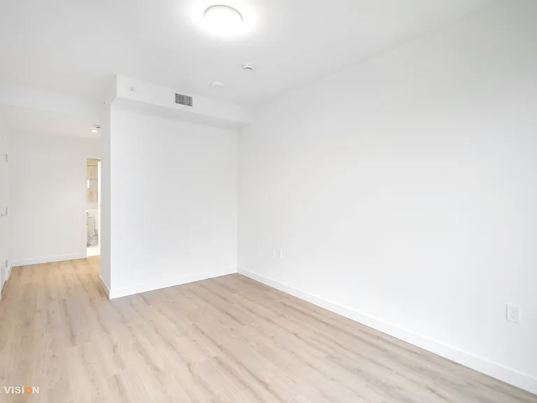 755 Harbourside Dr #619 — Photo 9