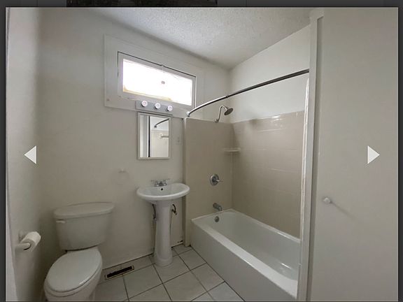 3rd image of 522 E Harwood St