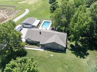 8742 Oak Hill School Rd, Lebanon, IL 62254