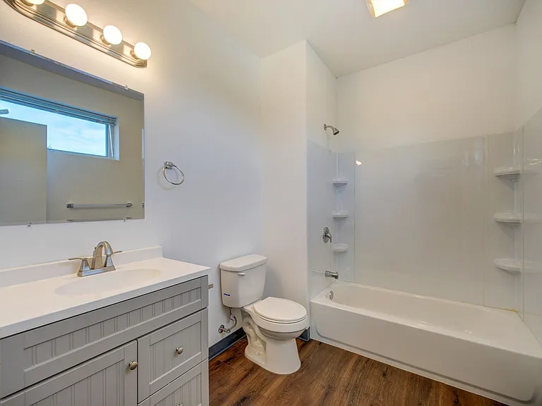2508 N 50th St — Photo 5