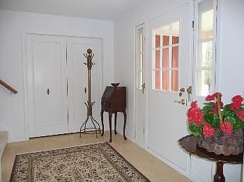 2nd image of 2605 Salisbury Ln