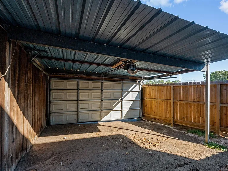 20361 Fieldtree Dr — Photo 30