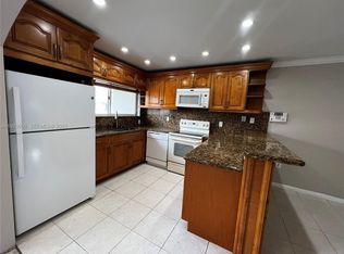 351 NW 82nd Ave APT 1118, Miami, FL 33126