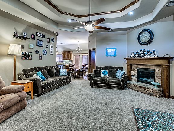 4th image of 542 W Pine Rose Court Way