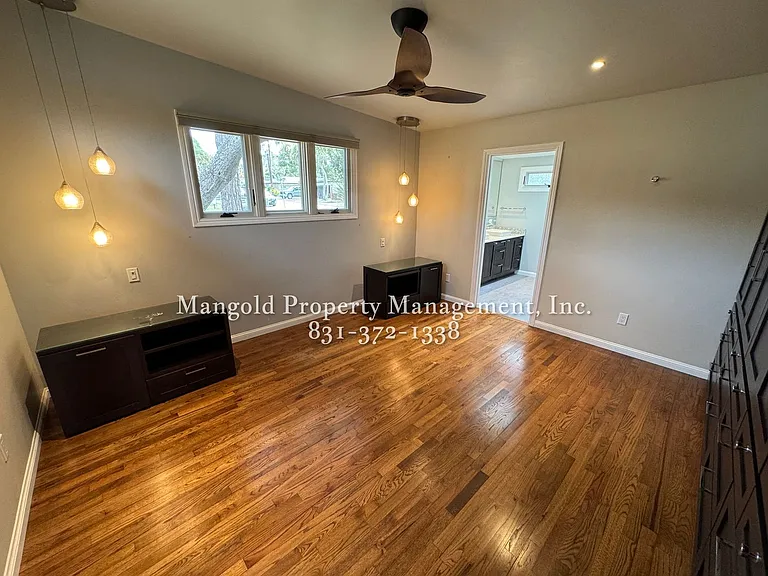 926 Ruth Ct — Photo 11