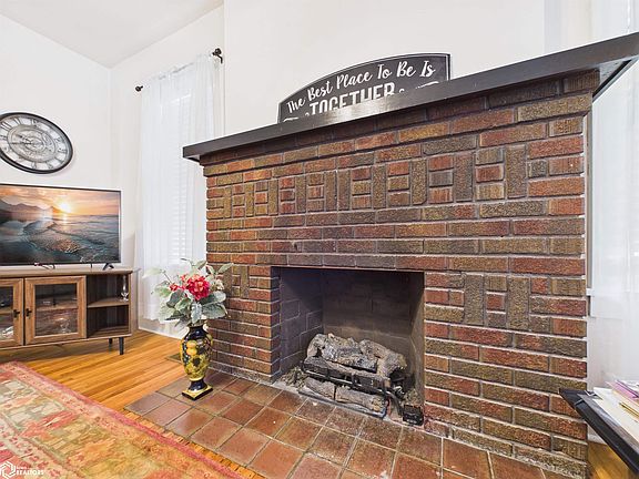 4th image of 1228 Orleans Ave