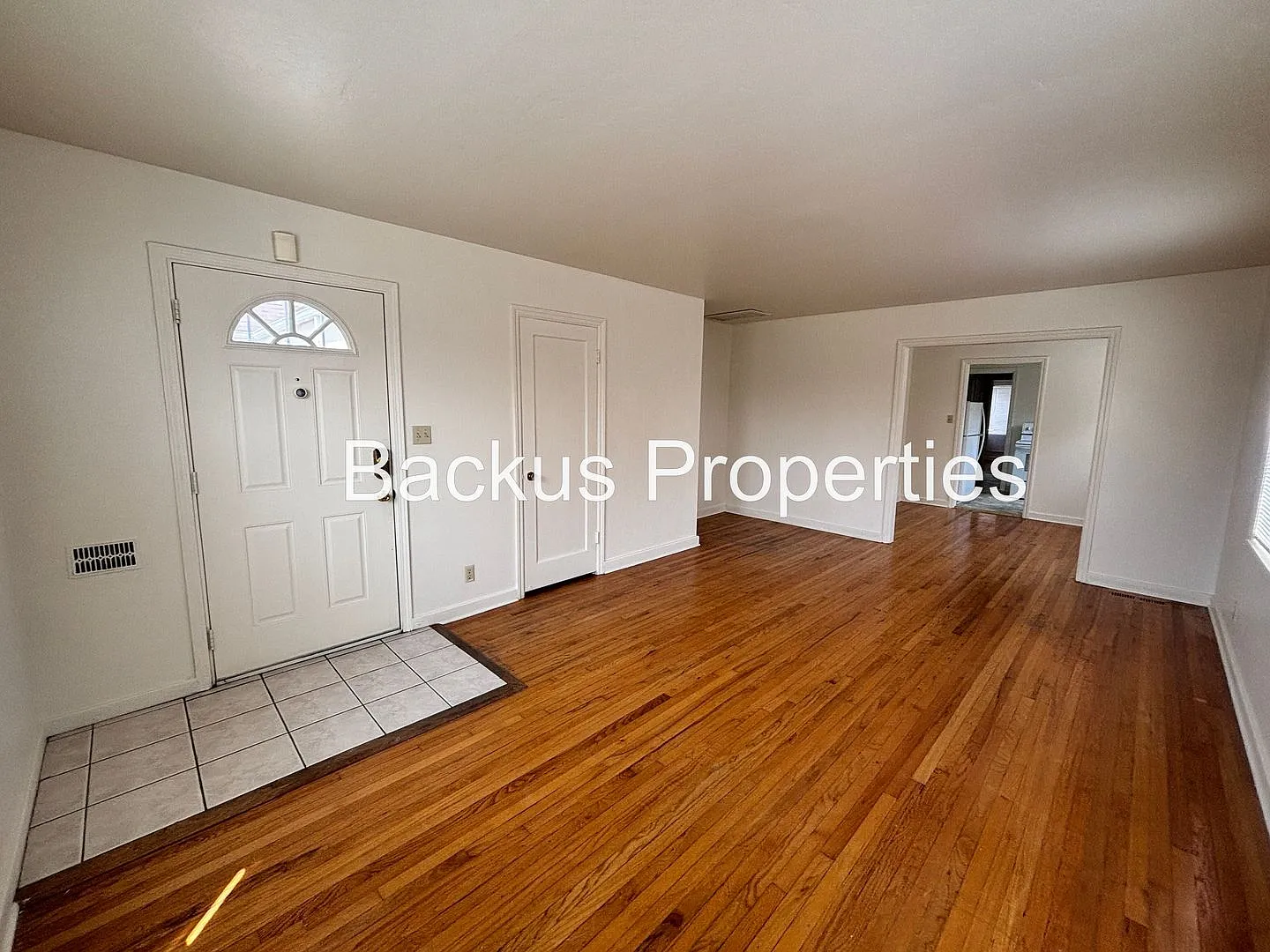 Wilson St 618-620 — Photo 3