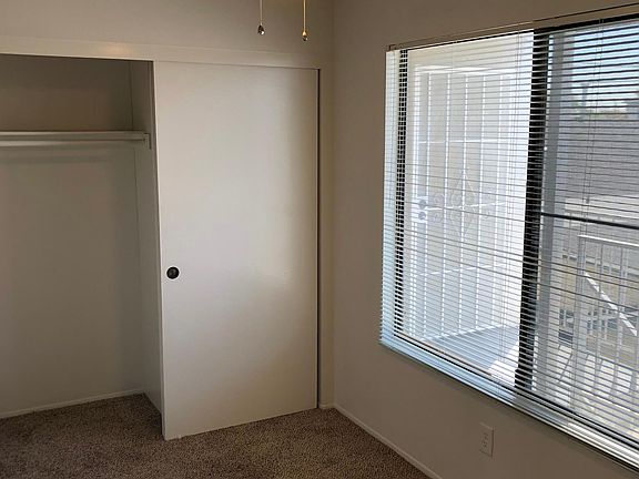 5th image of 3811 Pershing Ave APT 4
