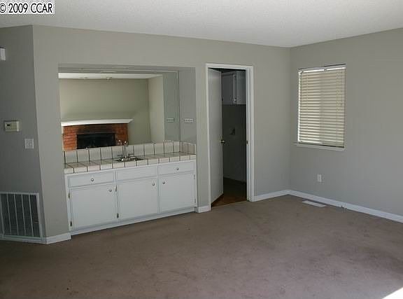 4th image of 4053 Eagleridge Dr