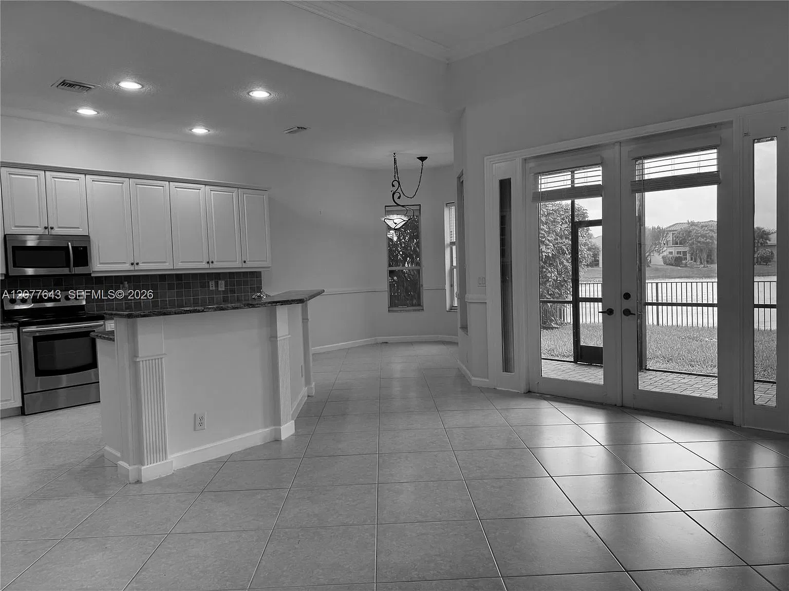 Heron Bay Central — Photo 3
