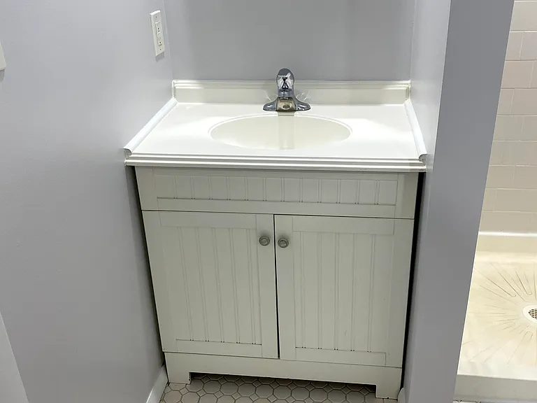 2420 Southgate Sq — Photo 30
