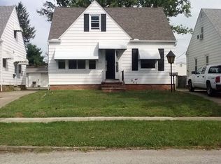 5453 Thomas St, Maple Heights, OH 44137