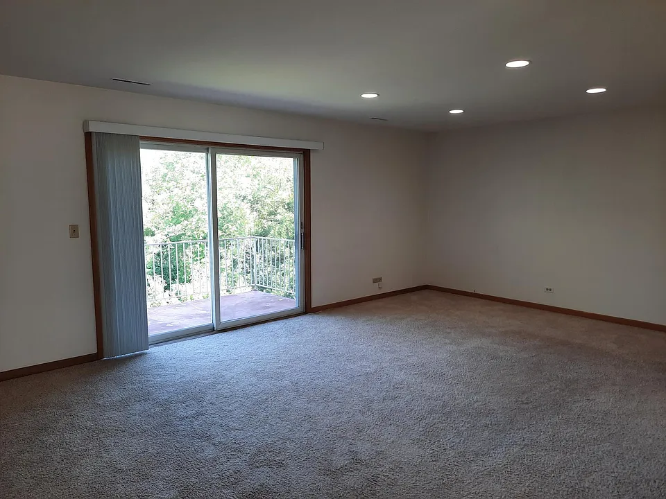 1450 Wing St #6B