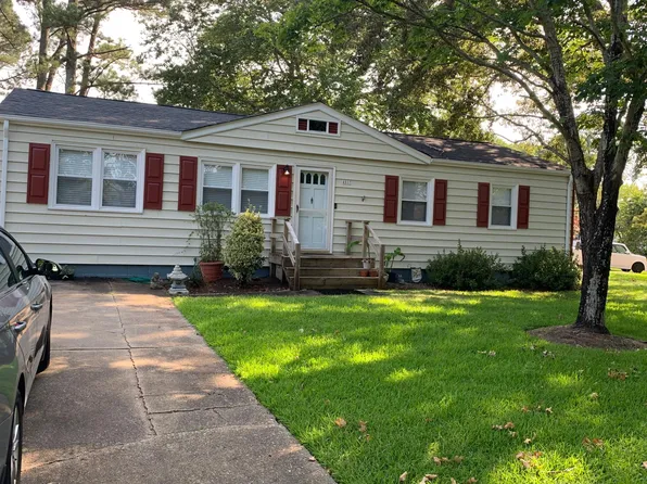 4517 Delmar Dr, Virginia Beach, VA 23455