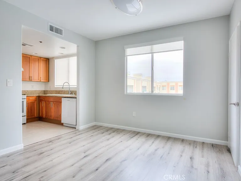 580 W Main #302 — Photo 13