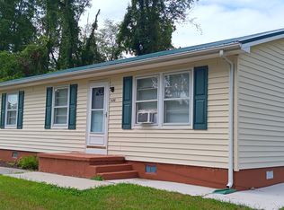 620 School Ln, Christiansburg, VA 24073