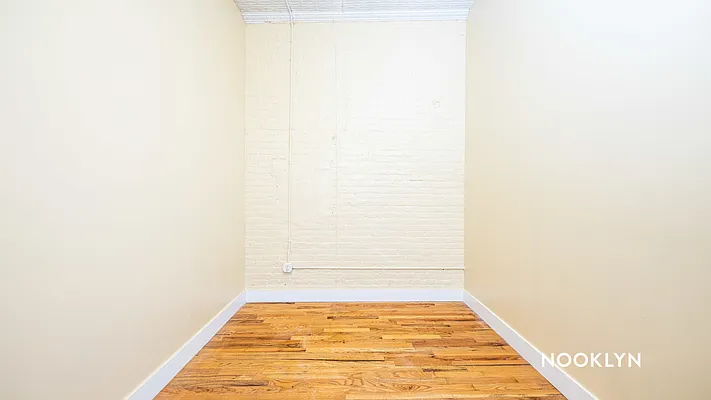 Rented by Nooklyn NYC LLC | media 45