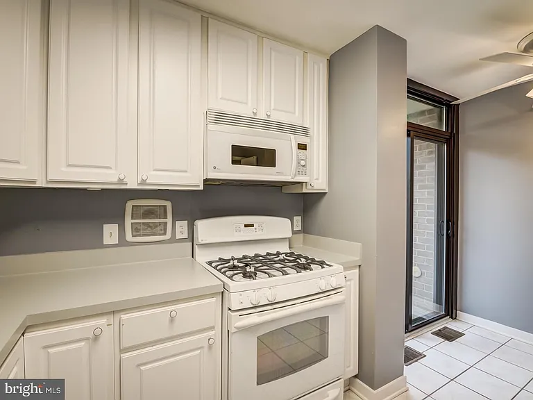 1265 Delaware Ave SW #52 — Photo 31