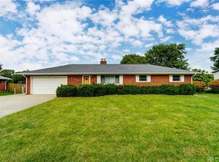 6908 New Horizon Ave, Enon, OH 45323