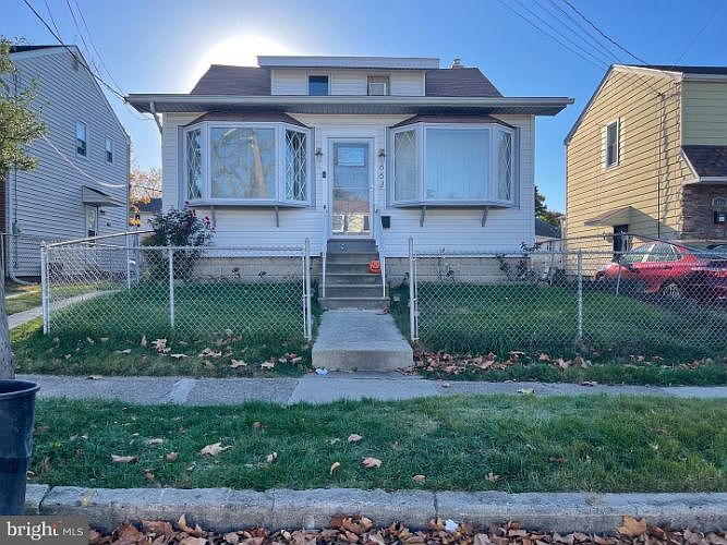 1st image of 663 Merchantville Ave