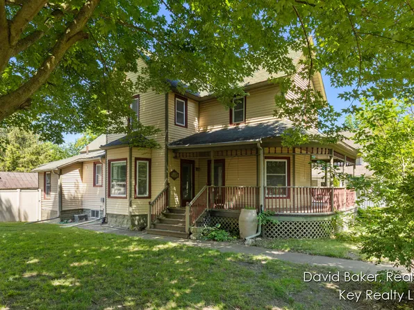 207 N Main St, Allegan, MI 49010