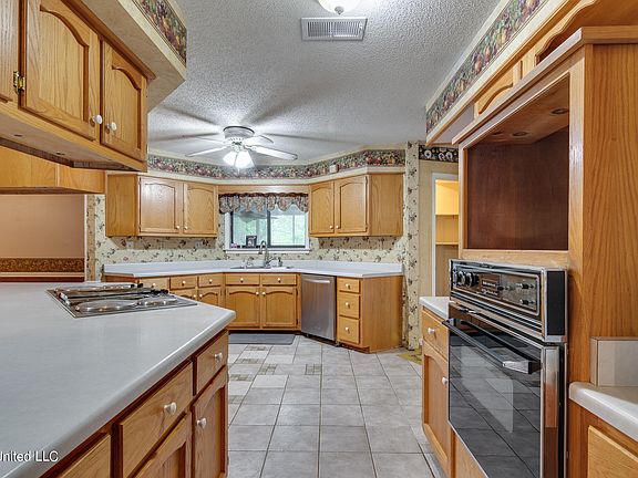 5th image of 11615 Whispering Pines Dr