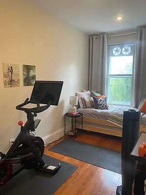 Rented by R New York | media 47