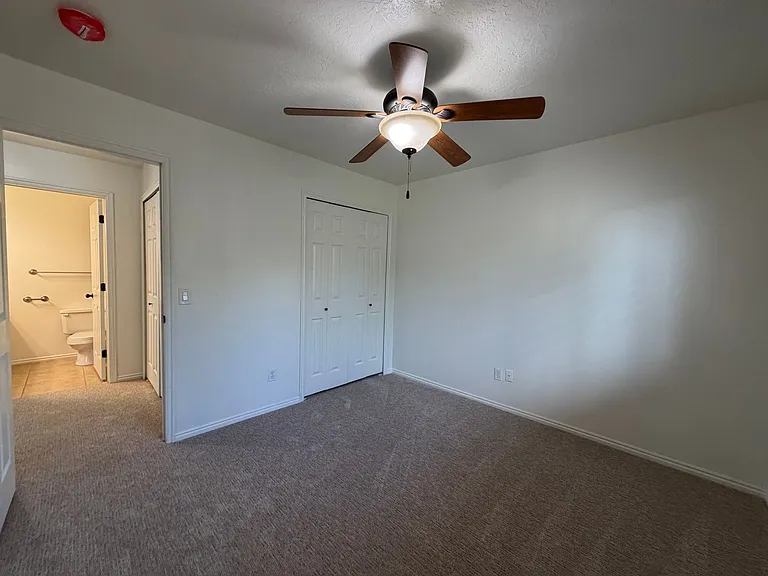 2325 E 350 N — Photo 20