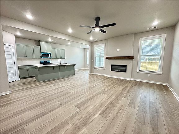 2nd image of 5905 SW Desert Ave