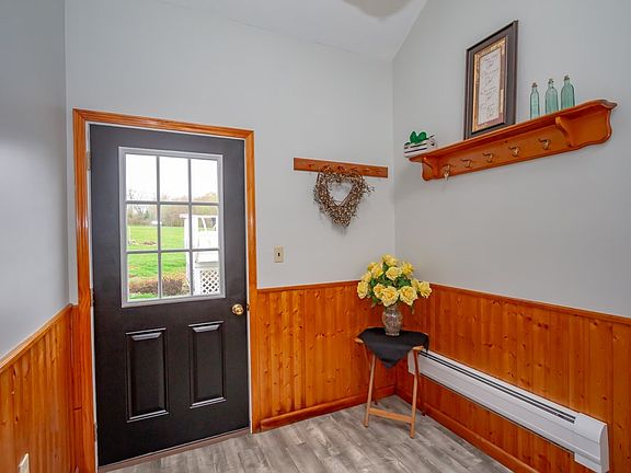 4th image of 139 Stewart Ln