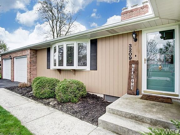 3rd image of 3209 Greens Rd