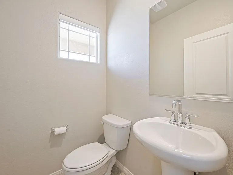 3752 Berenices Ave — Photo 9